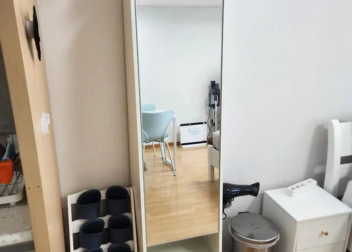 Hongdae Hue - 1min From Hongik Uni Station Exit1
