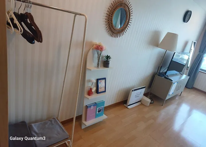 Apartamento Hongdae Hue - 1min From Hongik Uni Station Exit1 Seúl