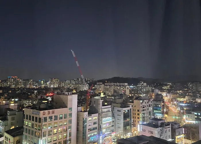 Hongdae Hue - 1min From Hongik Uni Station Exit1