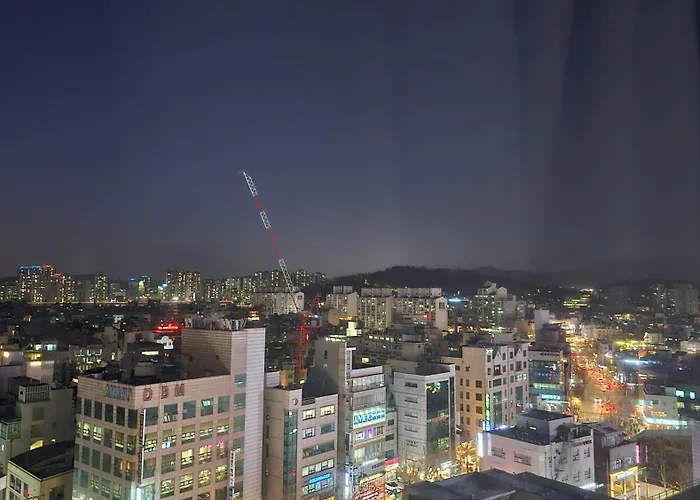 Hongdae Hue - 1min From Hongik Uni Station Exit1 Seúl